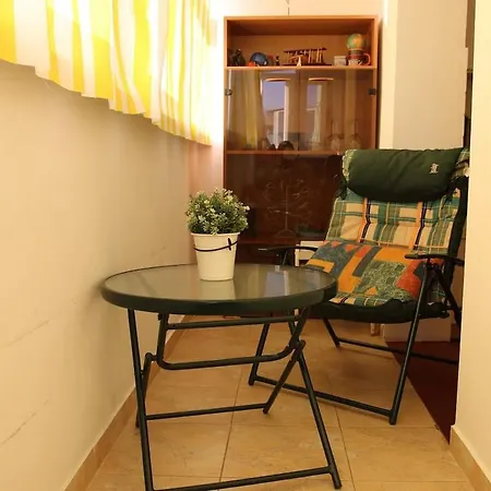 Appartement Sunshine 3 Bedrooms Near Arena Nationala
