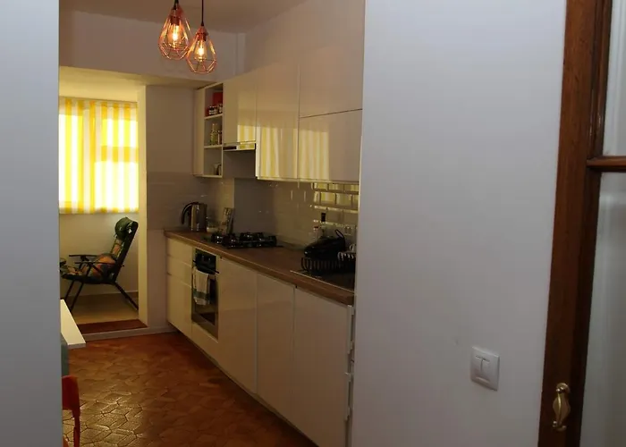Apartment Sunshine 3 Bedrooms Near Arena Nationala Bucharest