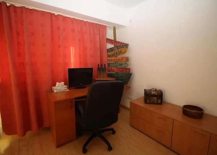 Sunshine 3 Bedrooms Near Arena Nationala Апартаменти