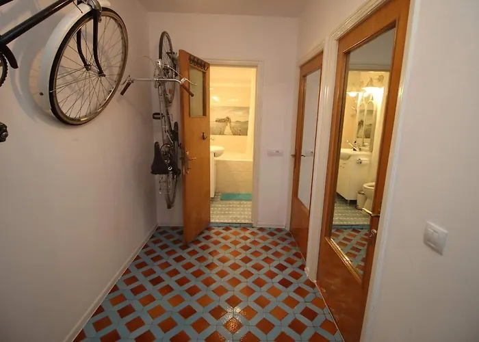 Apartment Sunshine 3 Bedrooms Near Arena Nationala