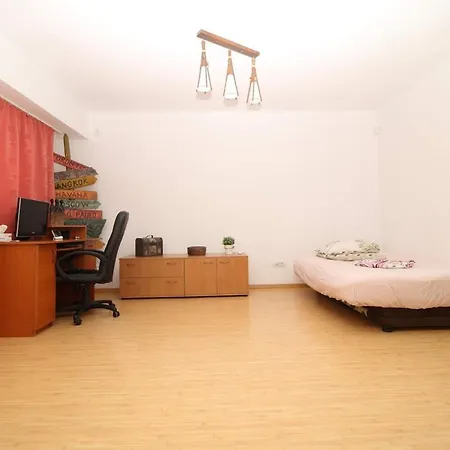 Sunshine 3 Bedrooms Near Arena Nationala 布加勒斯特