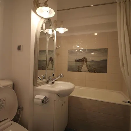 Sunshine 3 Bedrooms Near Arena Nationala 公寓